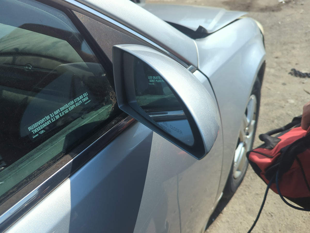 2006-2016 Chevrolet Impala Passenger Side View Mirror - Right Door Mirror OEM Used - Oemusedautoparts1.com