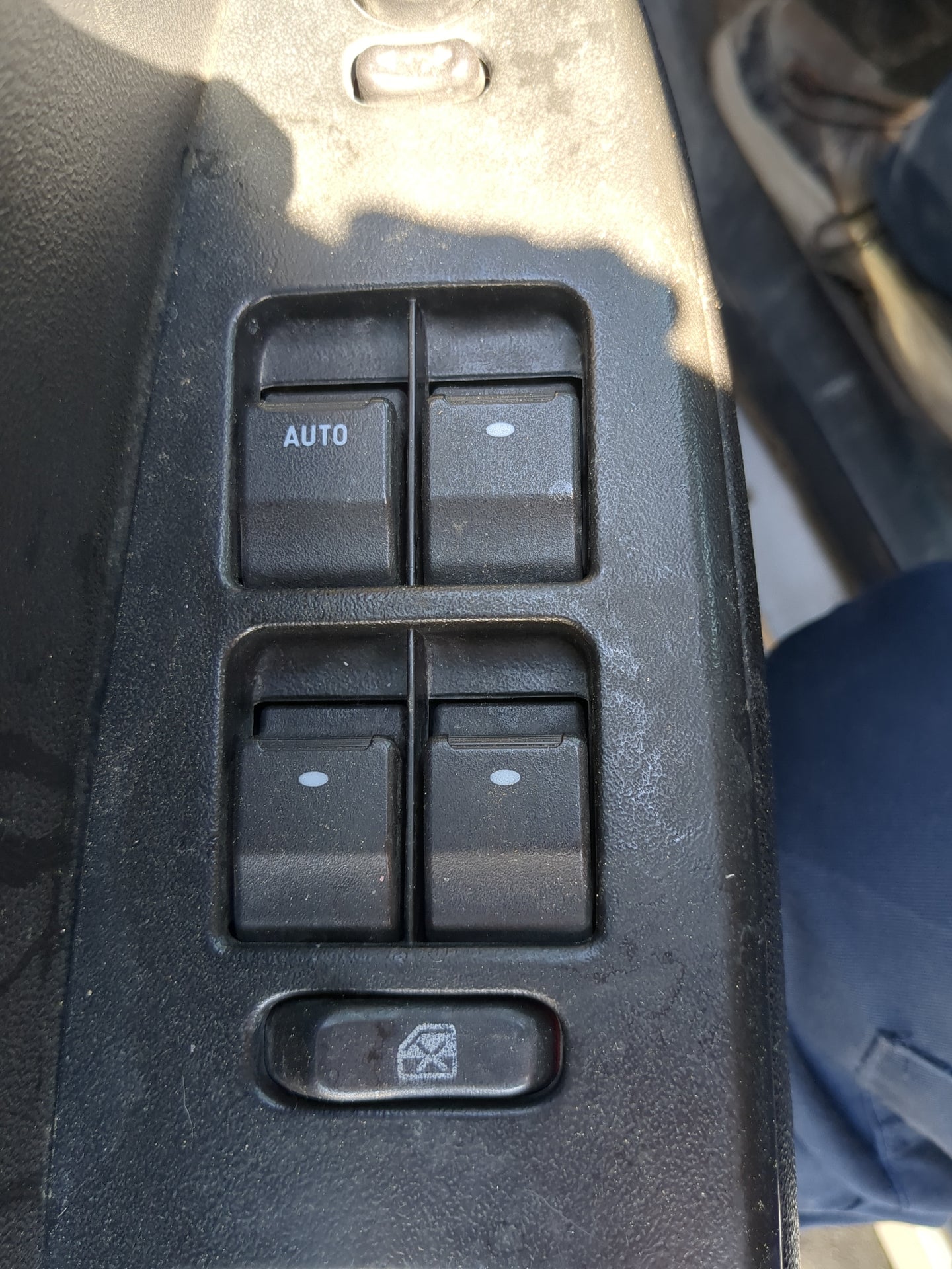 2009-2016 Chevrolet Impala Master Power Window Switch Replacement Driver Side Left Fits OEM Used Auto Parts - Oemusedautopar