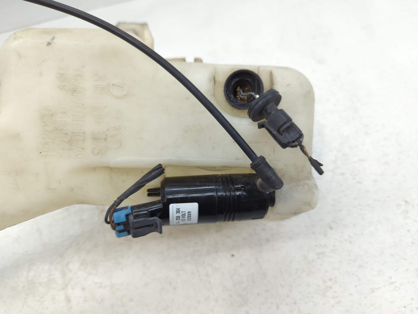 2006-2016 Chevrolet Impala Windshield Washer Fluid Reservoir Bottle Oem - Oemusedautoparts1.com