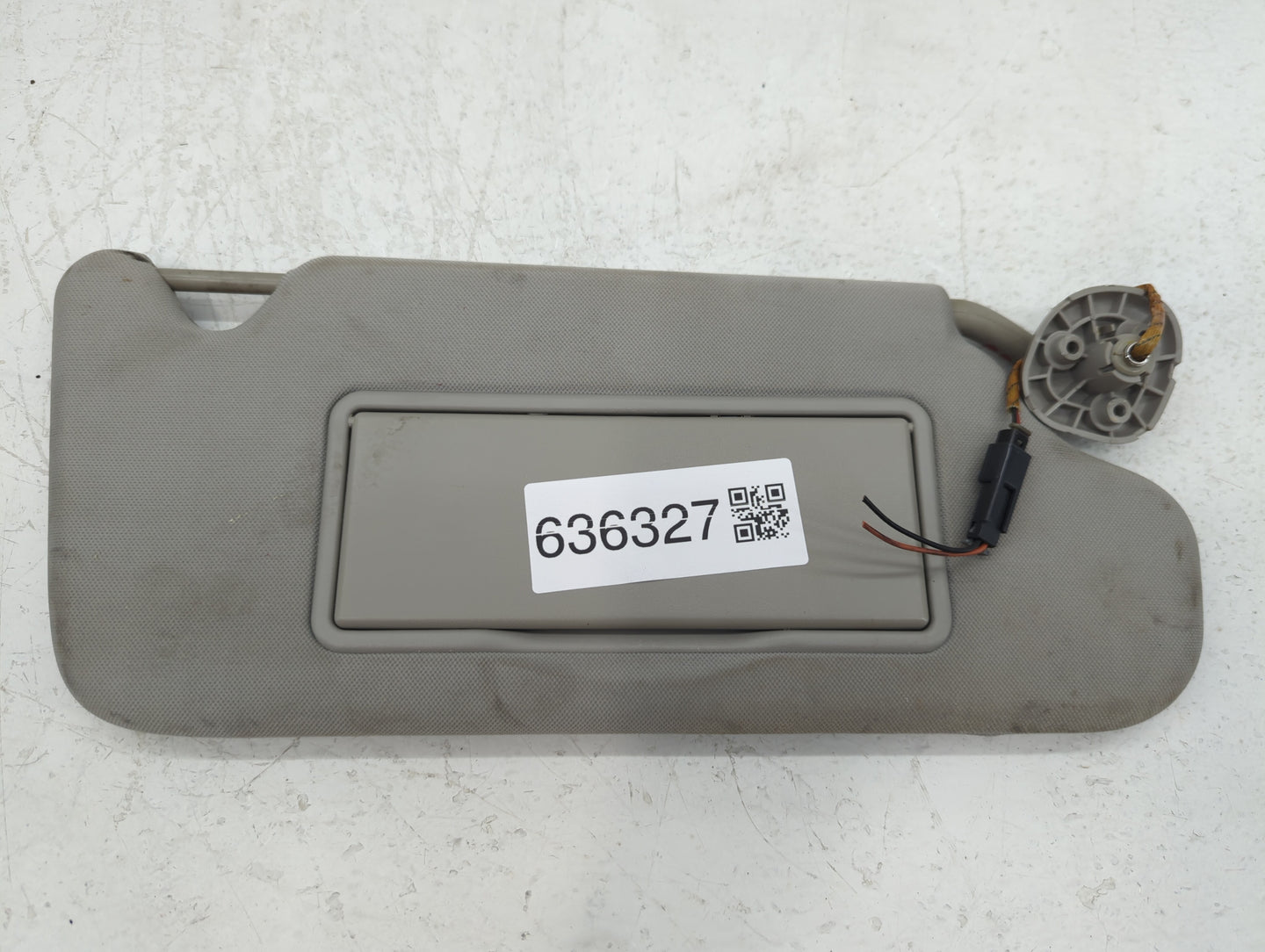 2006-2016 Chevrolet Impala Sun Visor Shade Replacement Passenger Right Mirror Fits OEM Used Auto Parts - Oemusedautoparts1.c