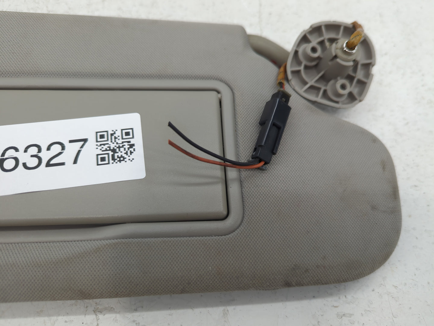 2006-2016 Chevrolet Impala Sun Visor Shade Replacement Passenger Right Mirror Fits OEM Used Auto Parts - Oemusedautoparts1.c