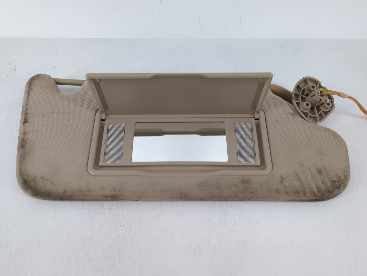 2006-2016 Chevrolet Impala Sun Visor Shade Replacement Passenger Right Mirror Fits OEM Used Auto Parts - Oemusedautoparts1.c