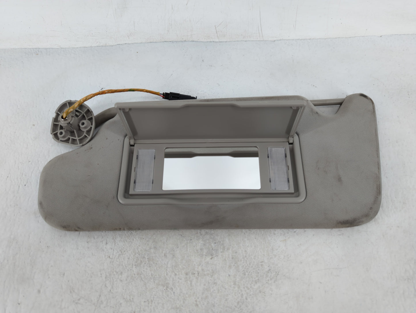 2006-2016 Chevrolet Impala Sun Visor Shade Replacement Passenger Right Mirror Fits OEM Used Auto Parts - Oemusedautoparts1.c