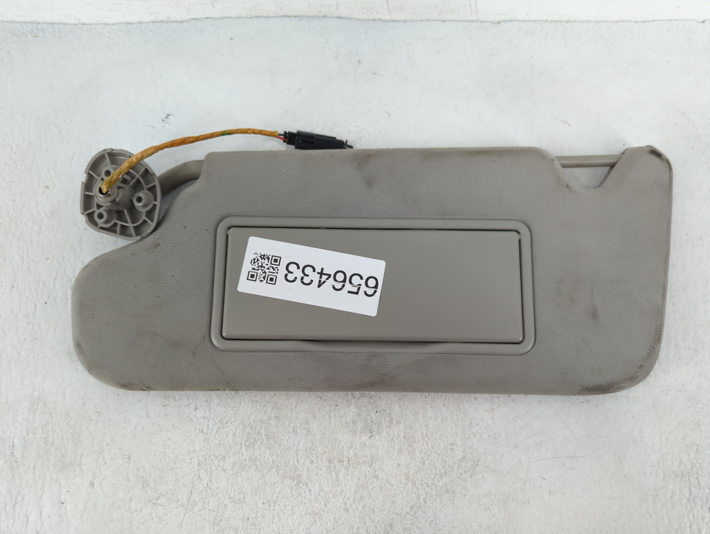 2006-2016 Chevrolet Impala Sun Visor Shade Replacement Passenger Right Mirror Fits OEM Used Auto Parts - Oemusedautoparts1.c