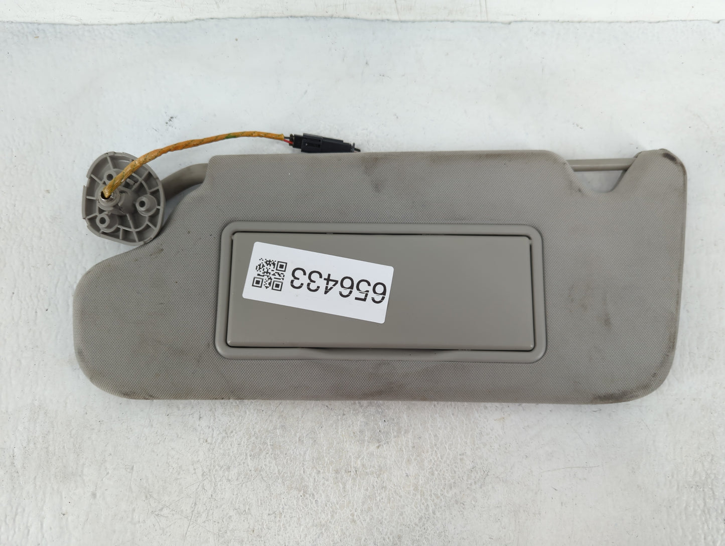 2006-2016 Chevrolet Impala Sun Visor Shade Replacement Passenger Right Mirror Fits OEM Used Auto Parts - Oemusedautoparts1.c