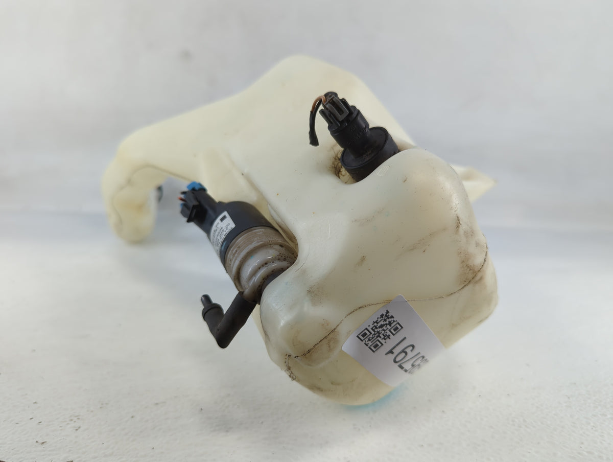 2006 Chevrolet Impala Radiator Coolant Overflow Expansion Tank Bottle 695791 - Oemusedautoparts1.com
