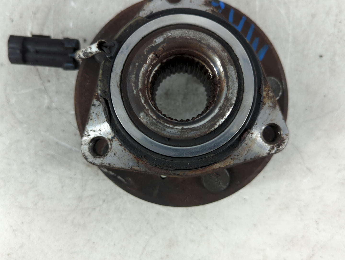 2010 Chevrolet Impala hub - Oemusedautoparts1.com
