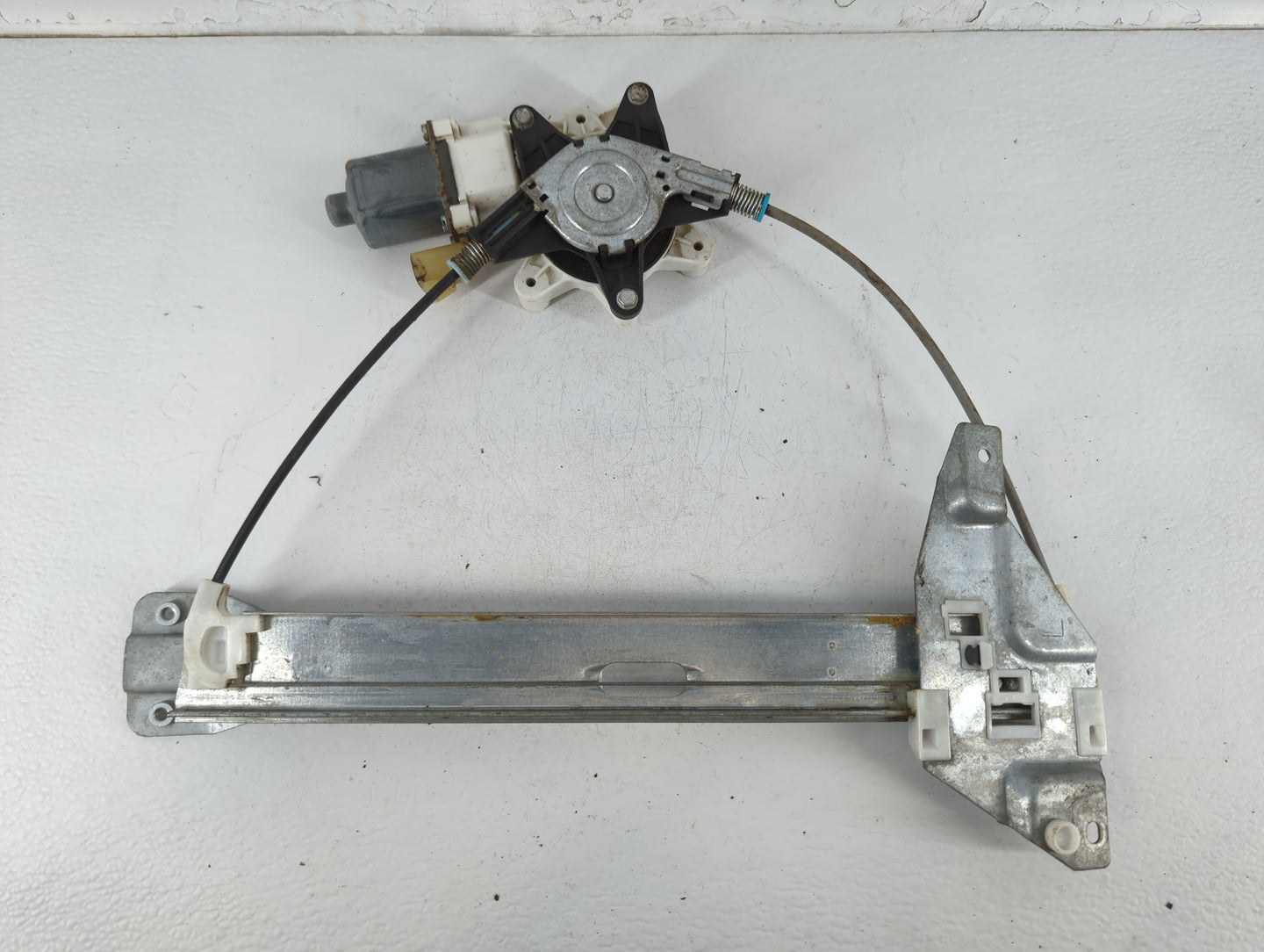 2006-2010 Chevrolet Impala Driver Left Rear Window Regulator - Oemusedautoparts1.com