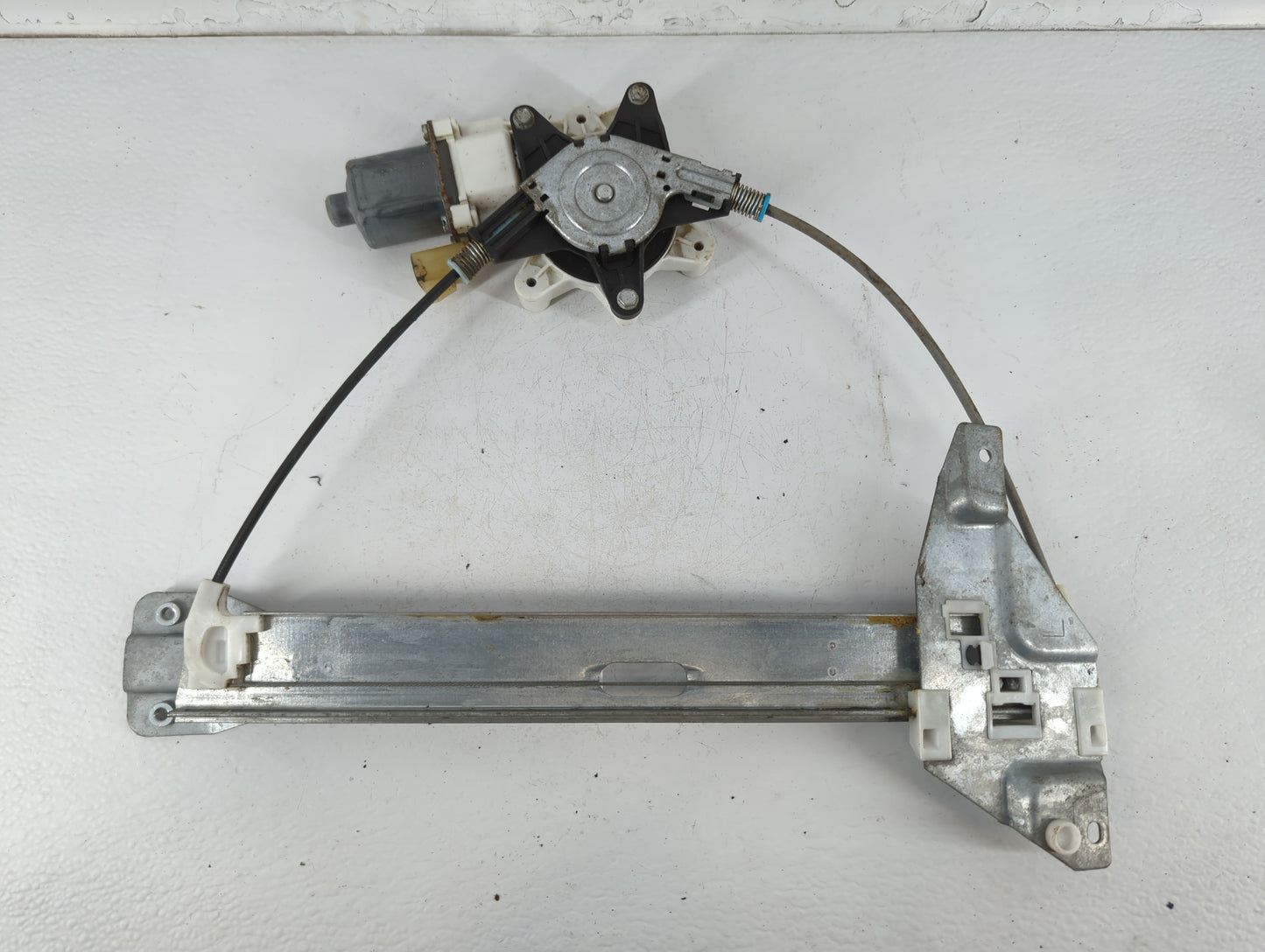 2006-2010 Chevrolet Impala Driver Left Rear Window Regulator - Oemusedautoparts1.com