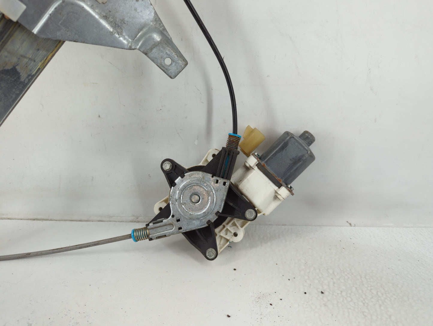 2006-2010 Chevrolet Impala Driver Left Rear Window Regulator - Oemusedautoparts1.com