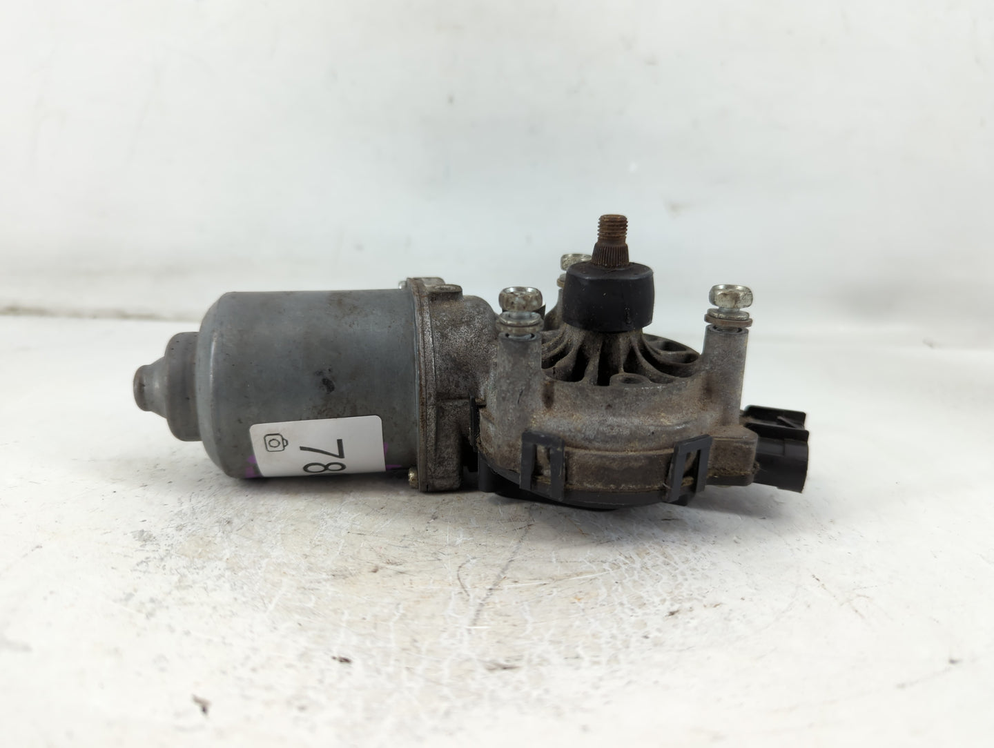 2006-2016 Chevrolet Impala Front Windshield Wiper Motor P/N:25790964 Fits OEM Used Auto Parts - Oemusedautoparts1.com