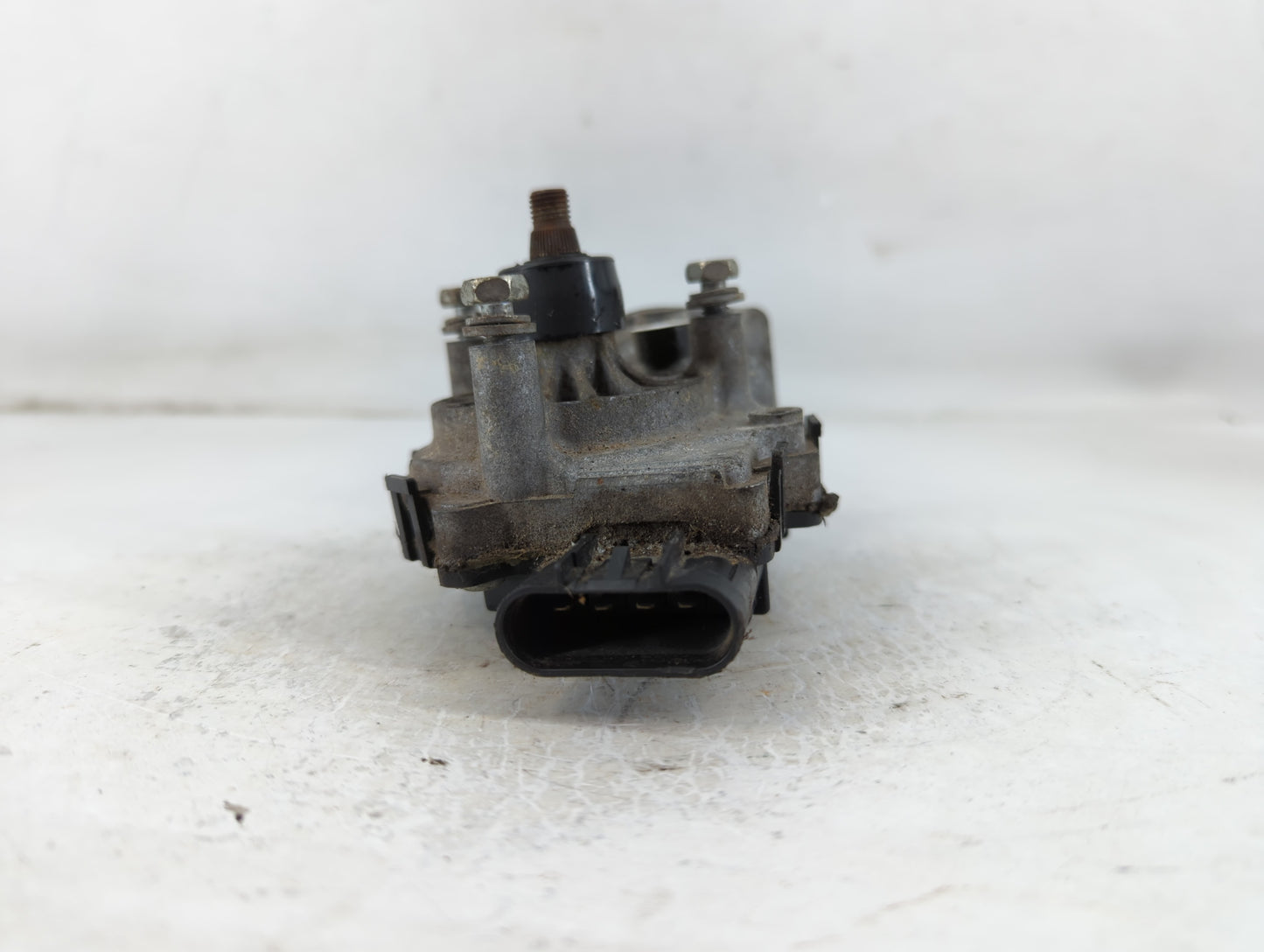 2006-2016 Chevrolet Impala Front Windshield Wiper Motor P/N:25790964 Fits OEM Used Auto Parts - Oemusedautoparts1.com