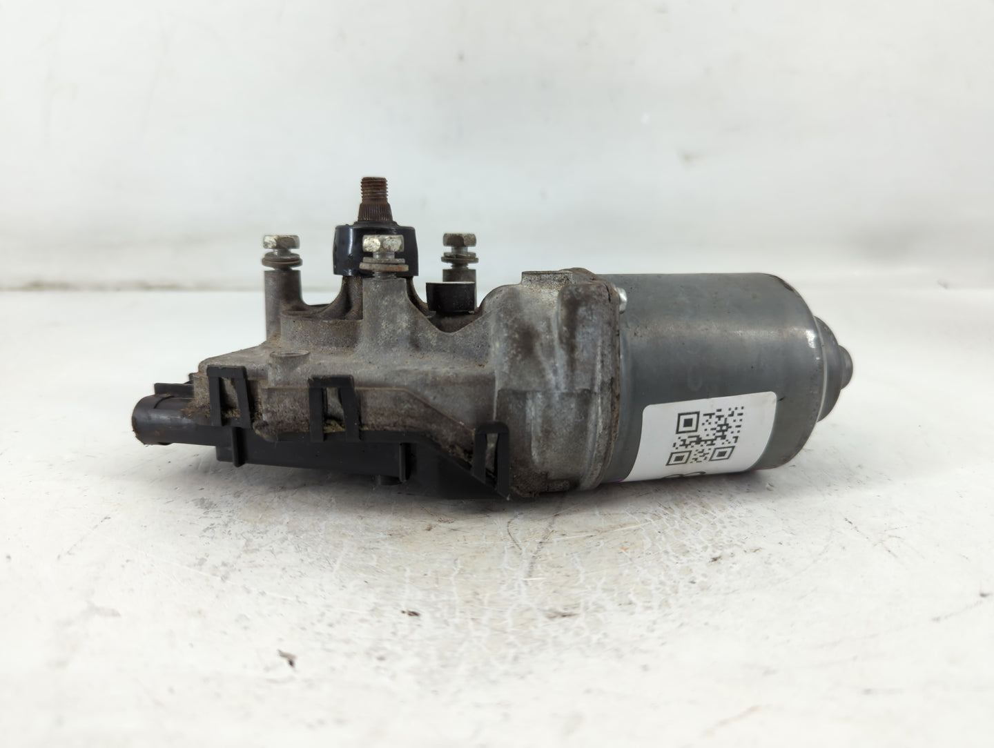 2006-2016 Chevrolet Impala Front Windshield Wiper Motor P/N:25790964 Fits OEM Used Auto Parts - Oemusedautoparts1.com