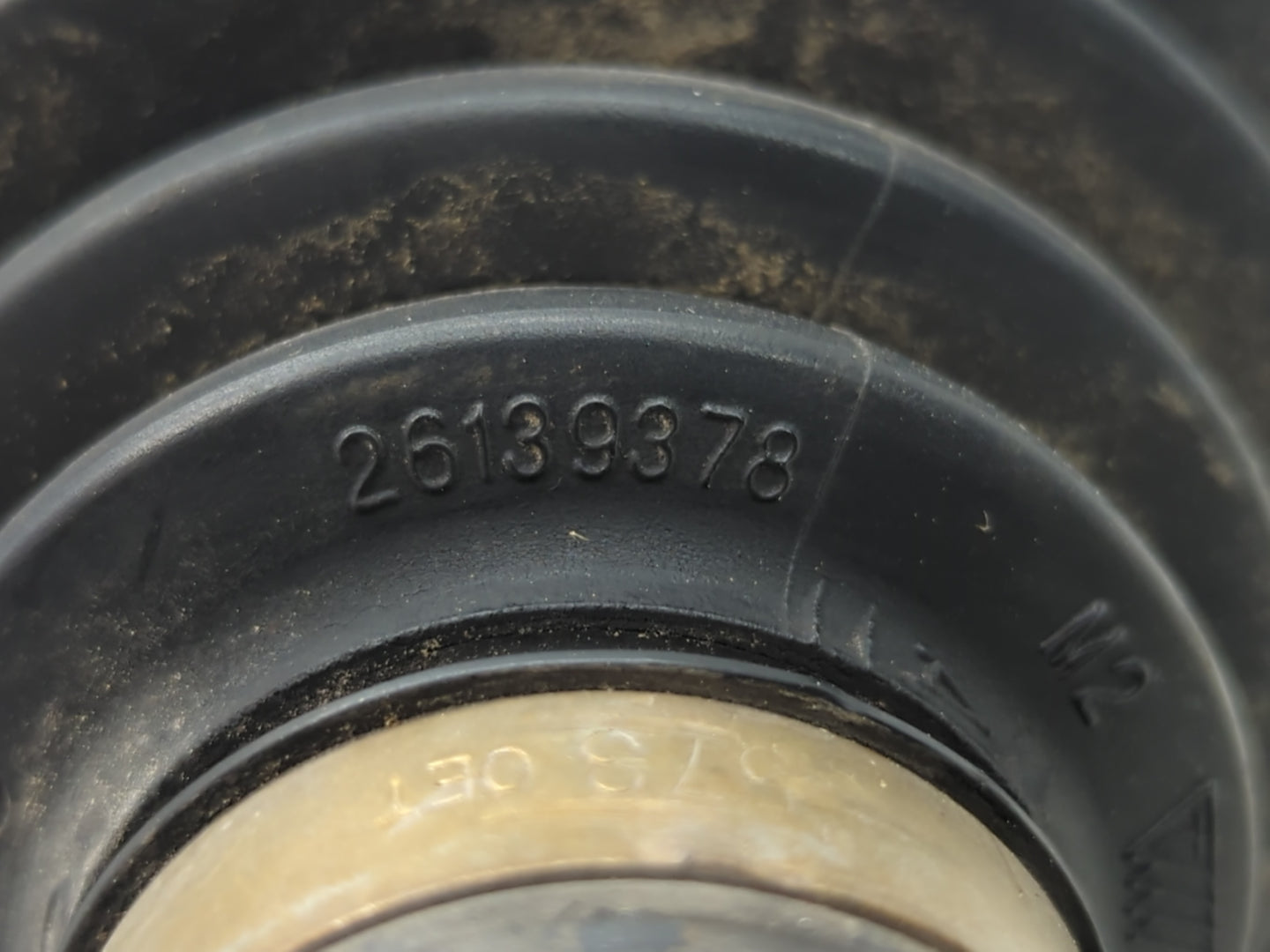 2000-2011 Chevrolet Impala Axle Shaft Front Driver Cv C/v - Oemusedautoparts1.com