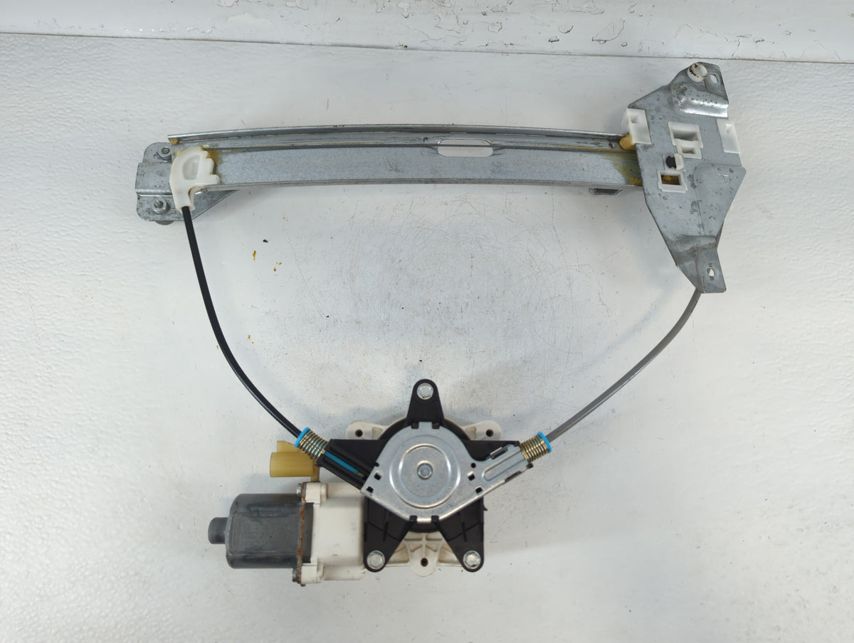 2010-2016 Chevrolet Impala Used Window Regulator Right Passenger Rear 900026 - Oemusedautoparts1.com