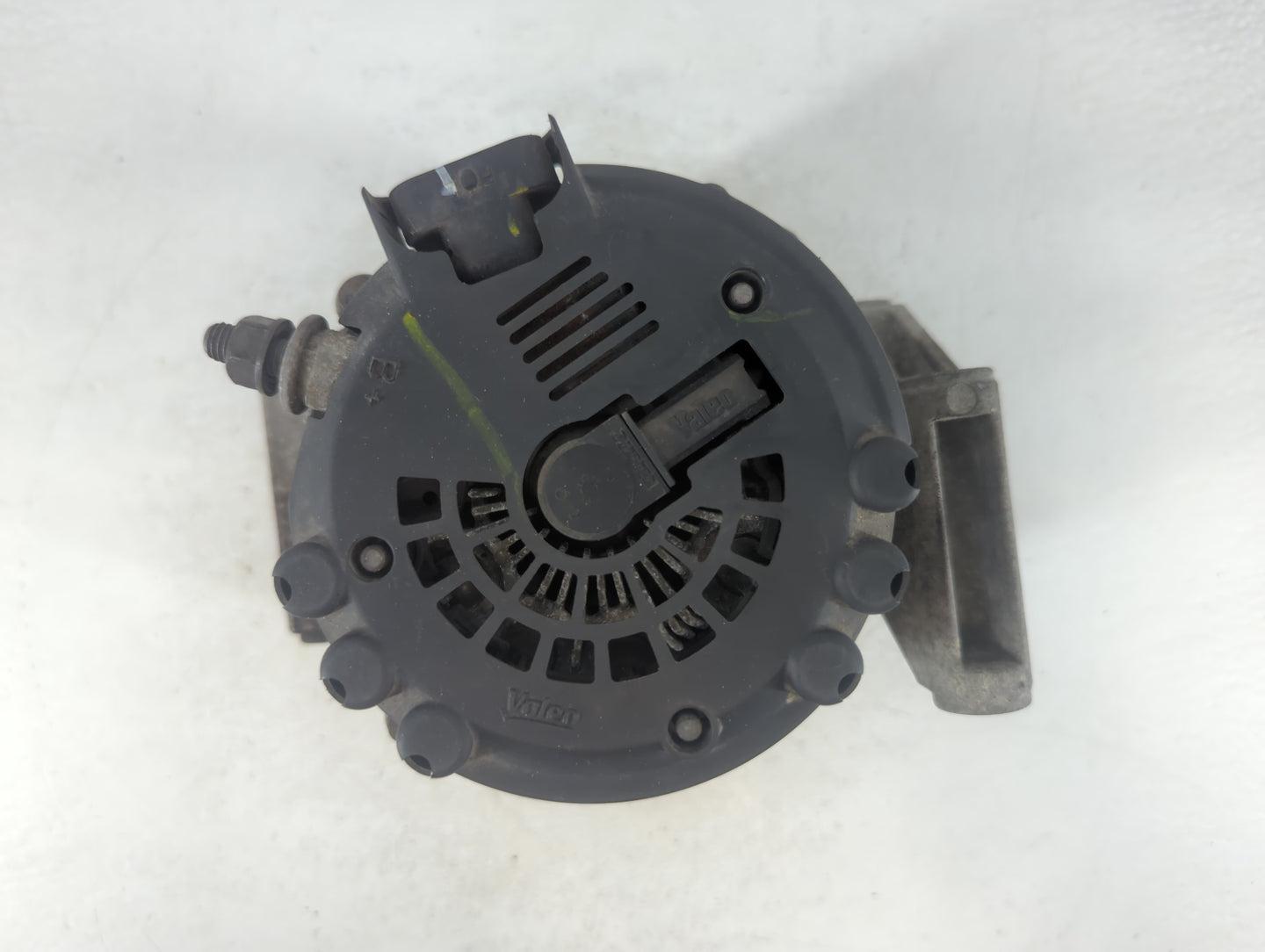 2008-2012 Chevrolet Malibu Alternator Replacement Generator Charging Assembly Engine OEM P/N:2650532 B 15828450 Fits OEM Use