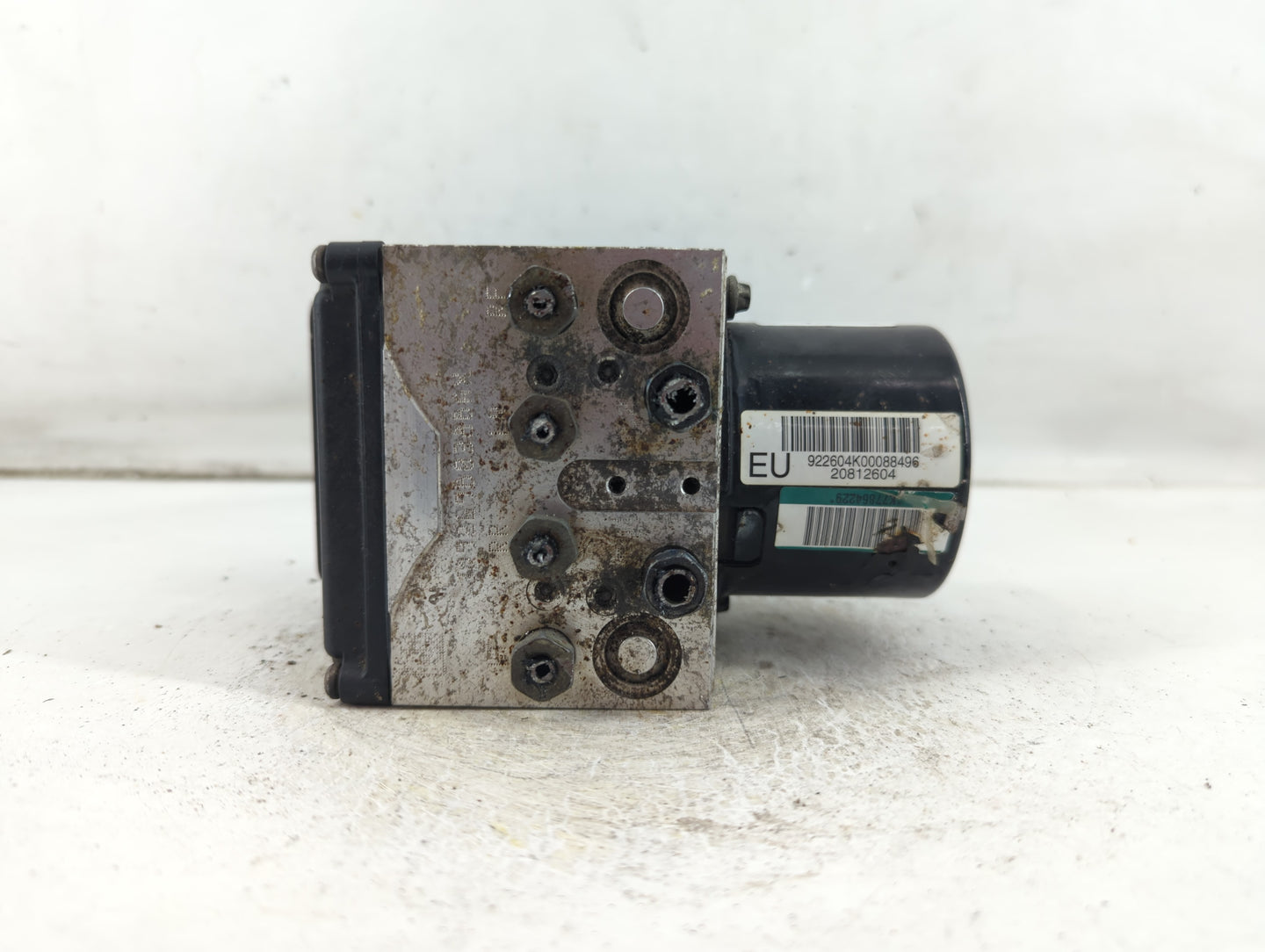 2010 Chevrolet Malibu ABS Pump Control Module Replacement P/N:25949990 Fits OEM Used Auto Parts - Oemusedautoparts1.com