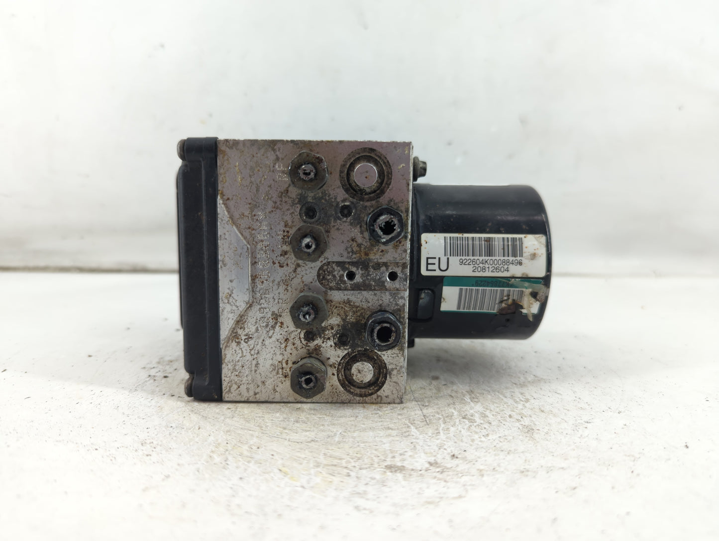 2010 Chevrolet Malibu ABS Pump Control Module Replacement P/N:25949990 Fits OEM Used Auto Parts - Oemusedautoparts1.com