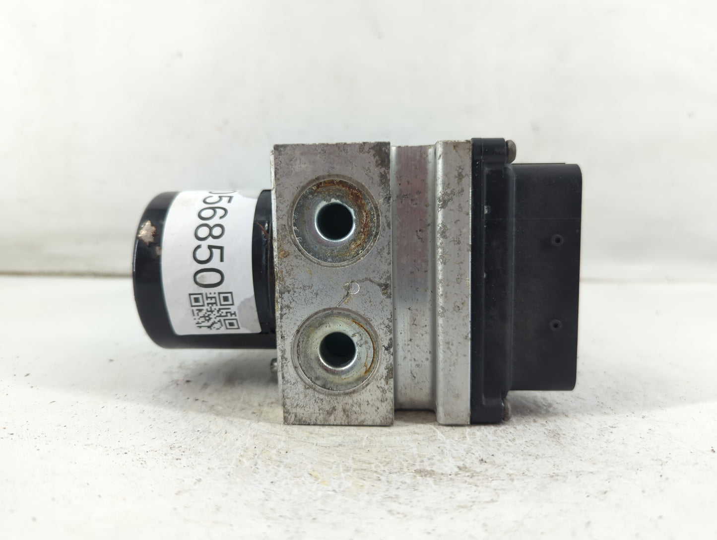 2010 Chevrolet Malibu ABS Pump Control Module Replacement P/N:25949990 Fits OEM Used Auto Parts - Oemusedautoparts1.com