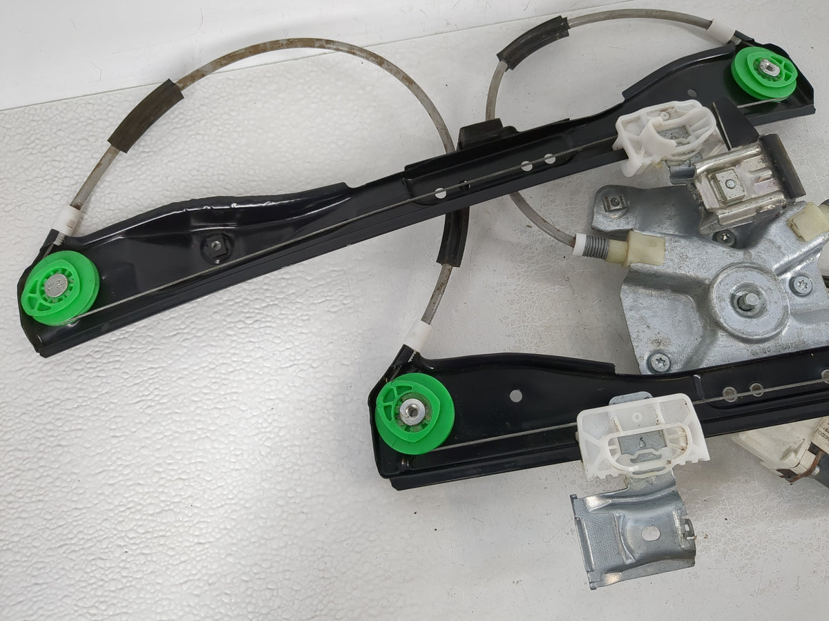 2009-2012 Chevrolet Malibu Used Window Regulator Passenger Front 1116077 - Oemusedautoparts1.com