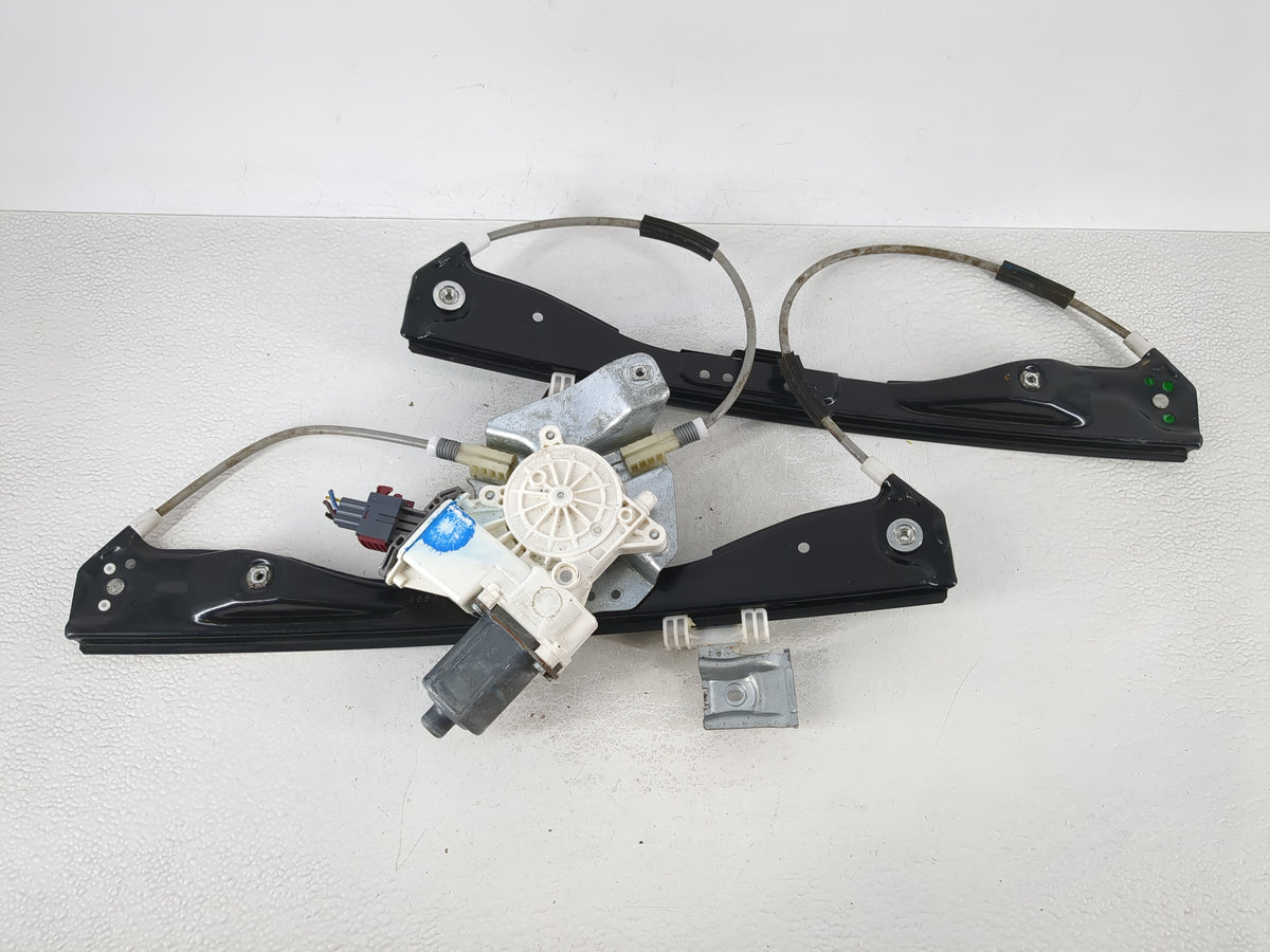 2009-2012 Chevrolet Malibu Used Window Regulator Passenger Front 1116077 - Oemusedautoparts1.com