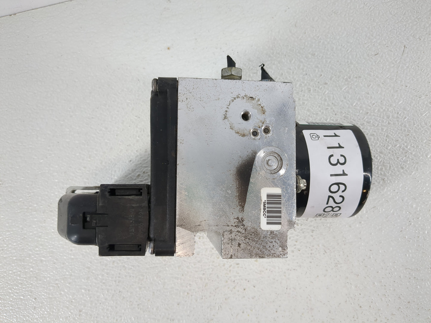 2010 Chevrolet Malibu ABS Pump Control Module Replacement P/N:25949990 Fits OEM Used Auto Parts - Oemusedautoparts1.com