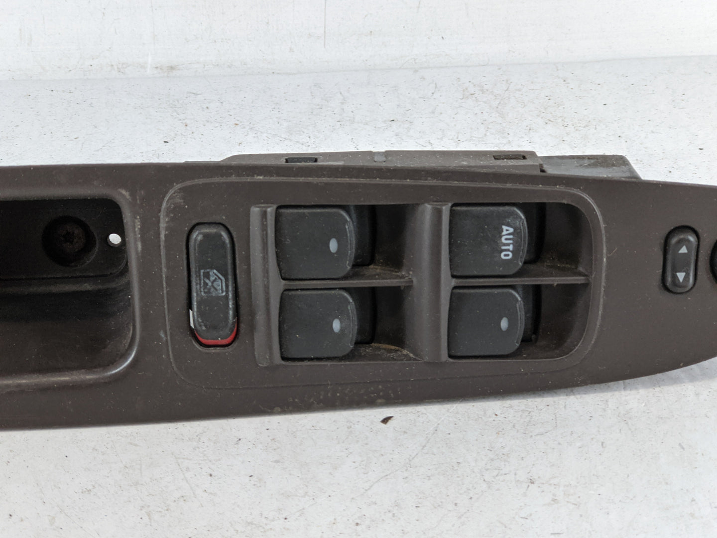 2010-2011 Chevrolet Malibu Master Power Window Switch Replacement Driver Side Left P/N:20807220 Fits Fits 2010 2011 OEM Used