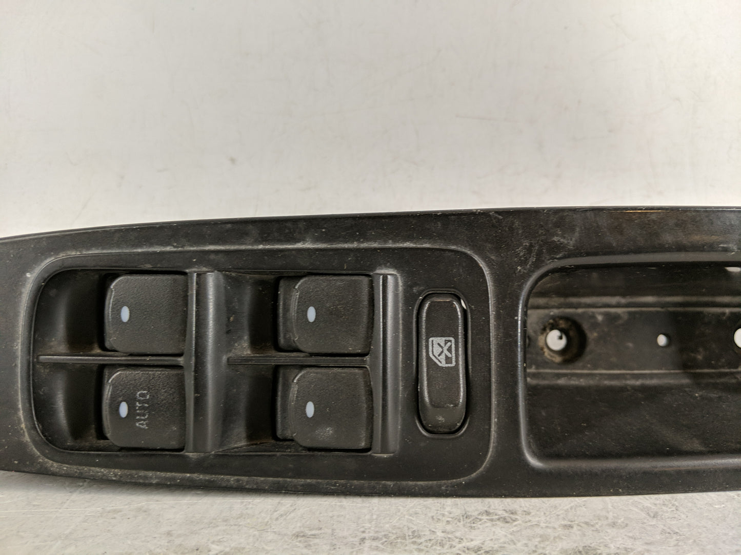 2010-2012 Chevrolet Malibu Master Power Window Switch Replacement Driver Side Left P/N:25993398 Fits Fits 2010 2011 2012 OEM
