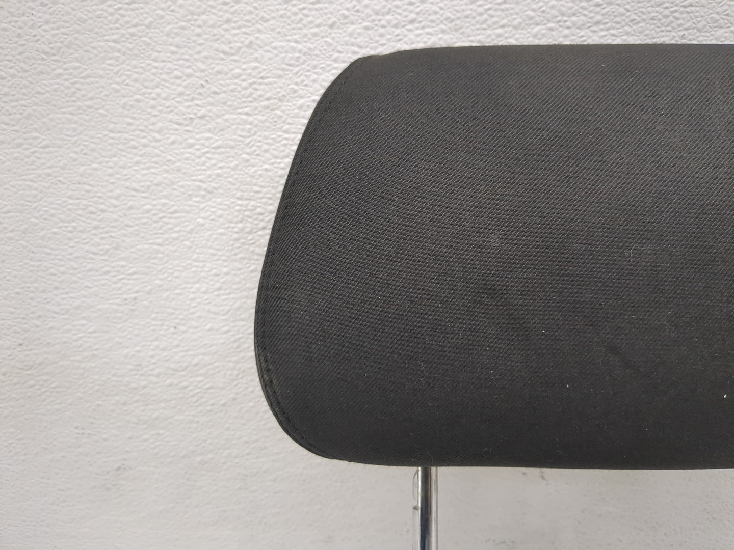 2010 Chevrolet Malibu Headrest Head Rest Rear Seat Fits OEM Used Auto Parts - Oemusedautoparts1.com