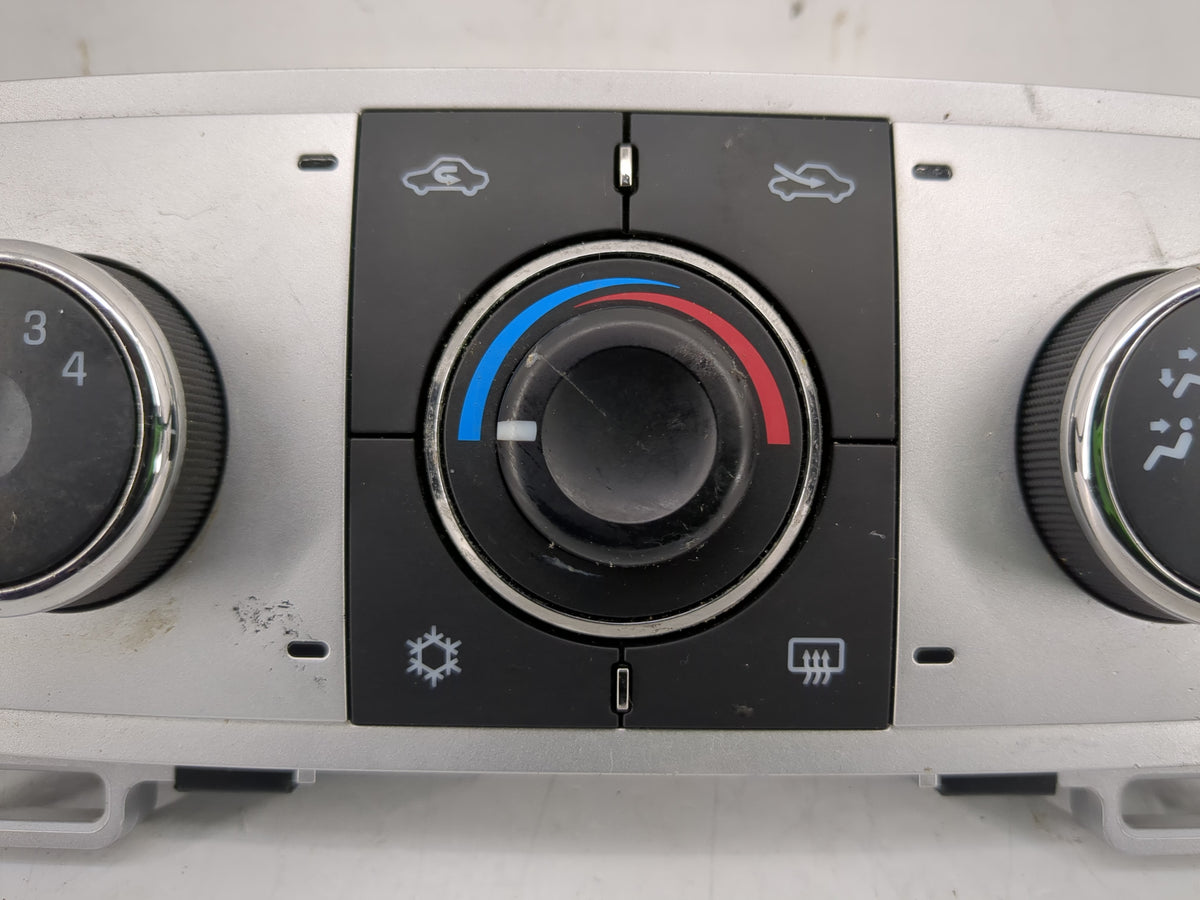 2008-2012 Chevrolet Malibu Climate Control Module Temperature AC/Heater Replacement P/N:28251428 Fits OEM Used Auto Parts - 