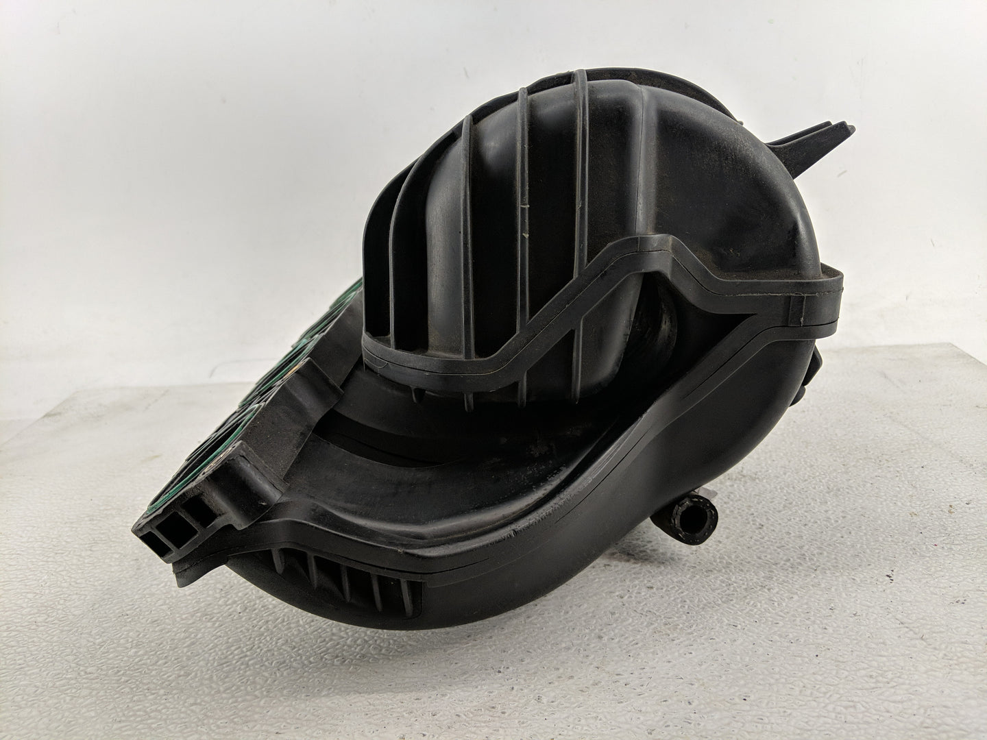 2008-2012 Chevrolet Malibu Air Intake Manifold P/N:768989876 Fits Fits 2007 2008 2009 2010 2011 2012 OEM Used Auto Parts - O