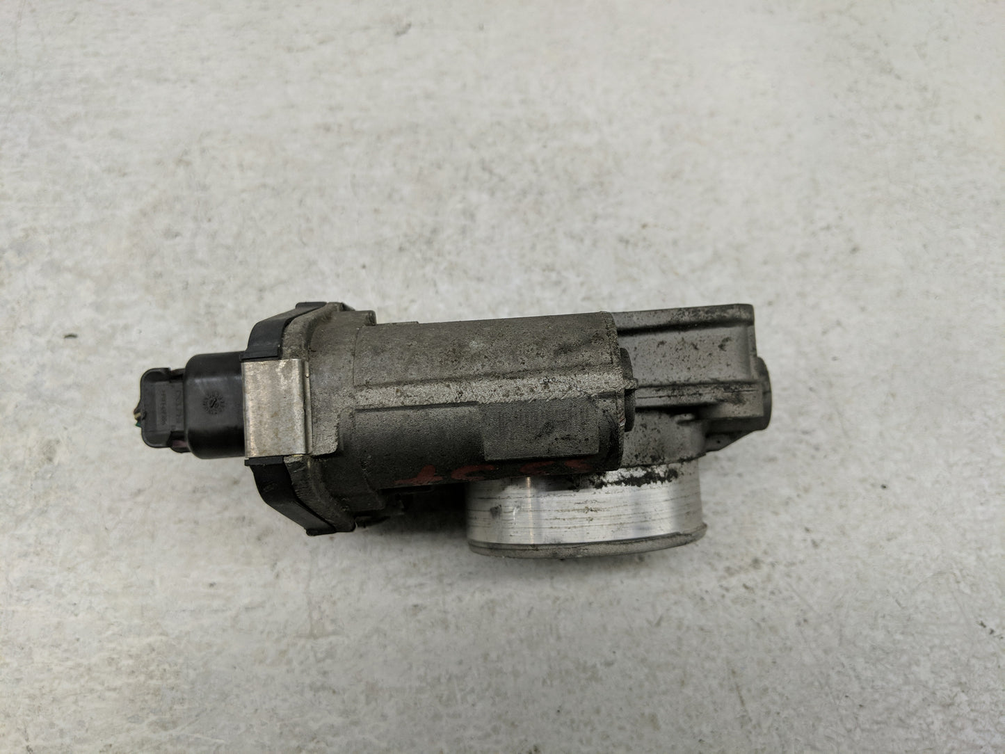2010 Chevrolet Malibu Throttle Body Fits OEM Used Auto Parts - Oemusedautoparts1.com
