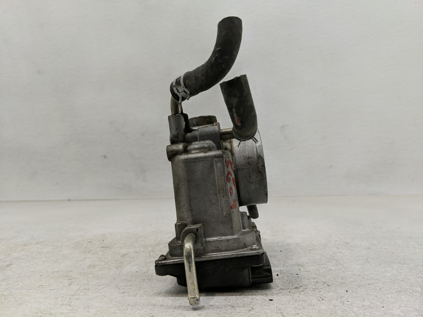 2010 Chevrolet Malibu Throttle Body Fits OEM Used Auto Parts - Oemusedautoparts1.com