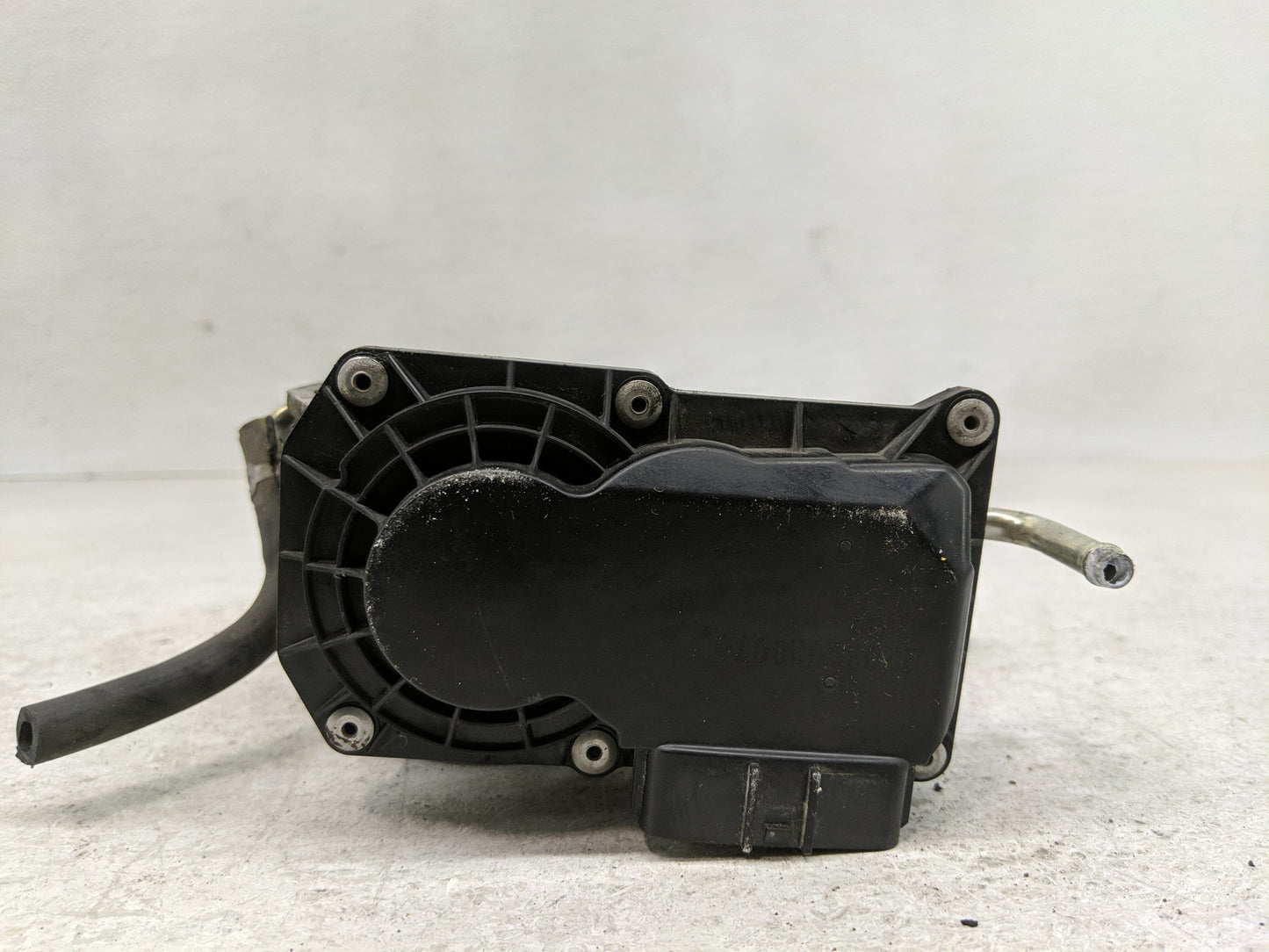 2010 Chevrolet Malibu Throttle Body Fits OEM Used Auto Parts - Oemusedautoparts1.com