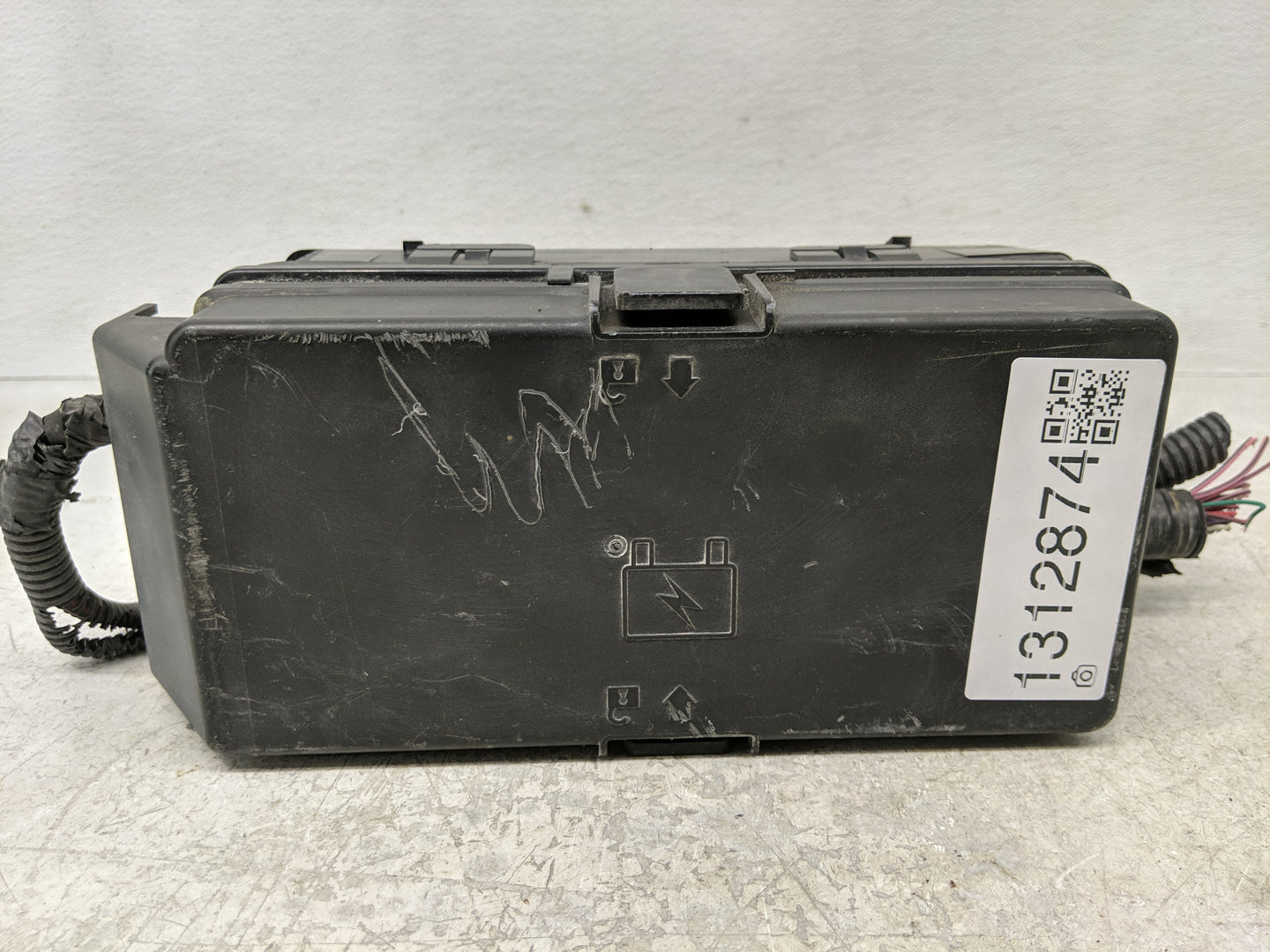 2009-2012 Chevrolet Malibu Fusebox Fuse Box Panel Relay Module P/N:20822695 20822689 Fits Fits 2009 2010 2011 2012 OEM Used 