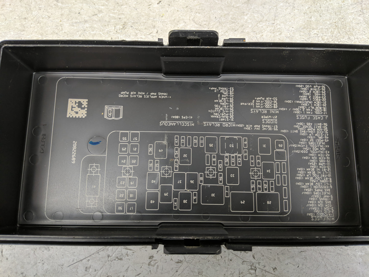 2009-2012 Chevrolet Malibu Fusebox Fuse Box Panel Relay Module P/N:20822695 20822689 Fits Fits 2009 2010 2011 2012 OEM Used 