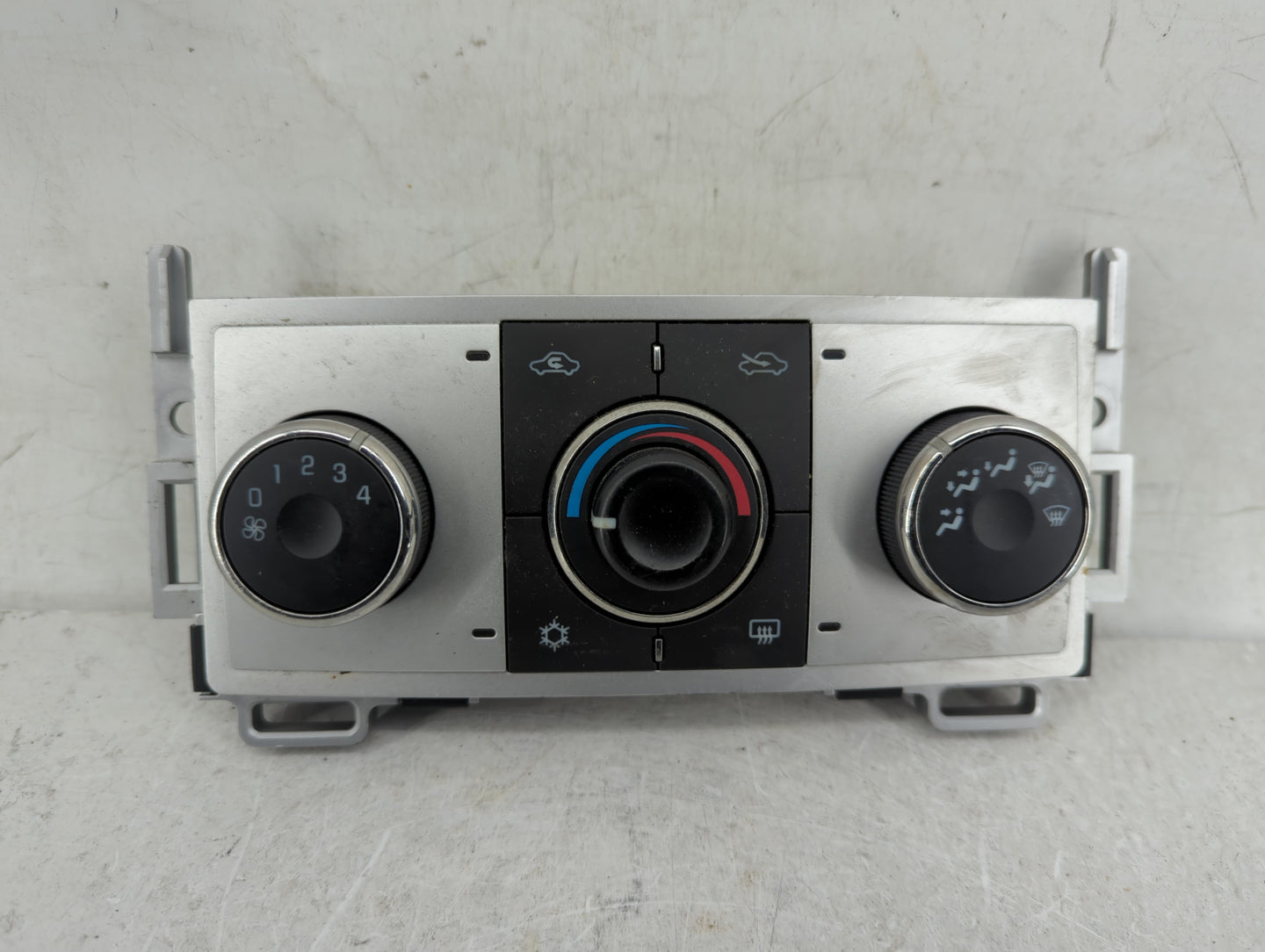 2008-2012 Chevrolet Malibu Climate Control Module Temperature AC/Heater Replacement P/N:28251428 Fits OEM Used Auto Parts - 