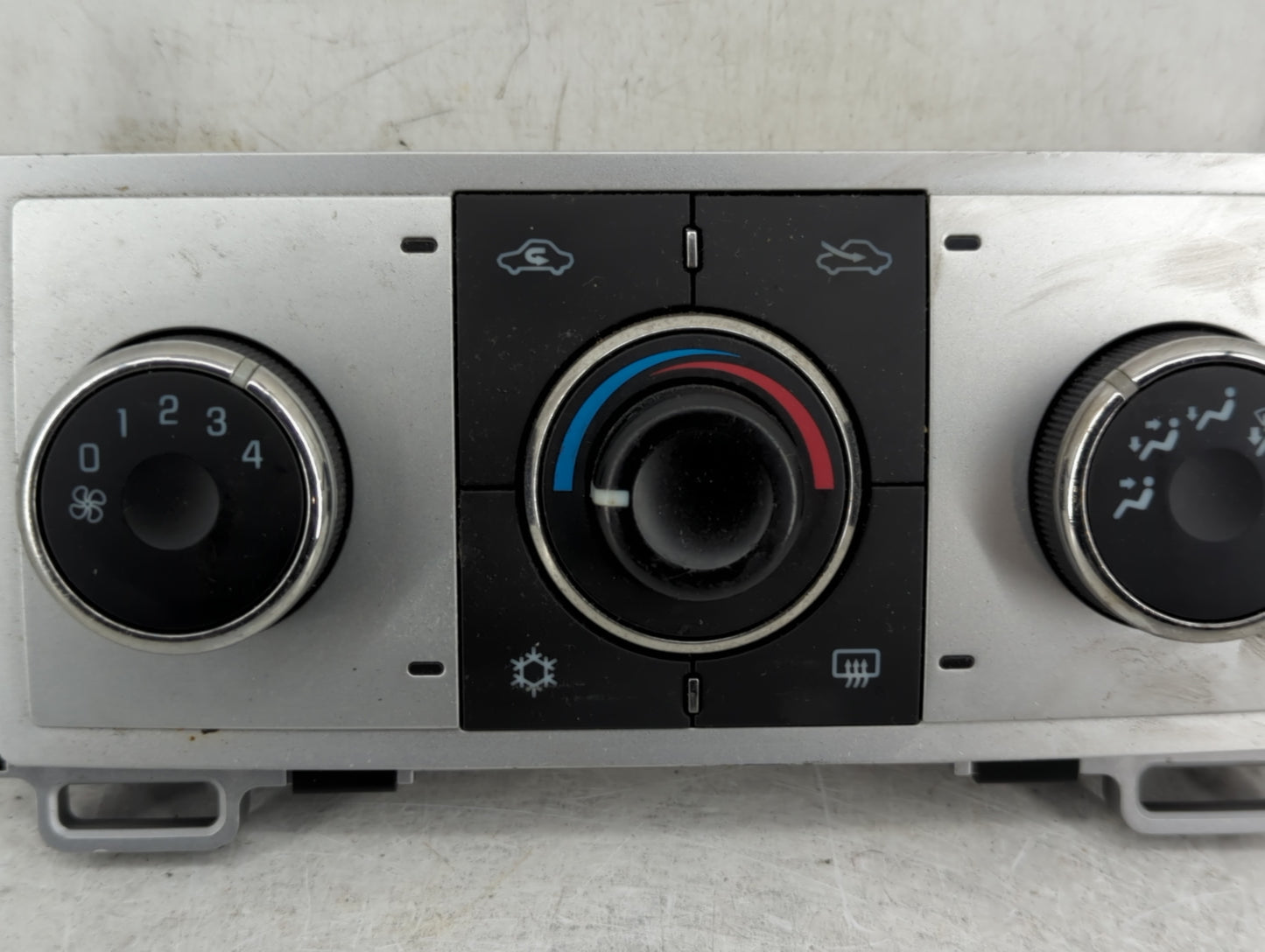 2008-2012 Chevrolet Malibu Climate Control Module Temperature AC/Heater Replacement P/N:28251428 Fits OEM Used Auto Parts - 