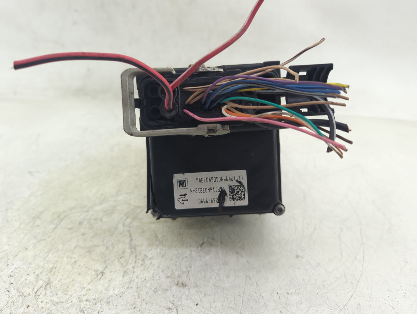 2010 Chevrolet Malibu ABS Pump Control Module Replacement P/N:20812604 Fits OEM Used Auto Parts - Oemusedautoparts1.com