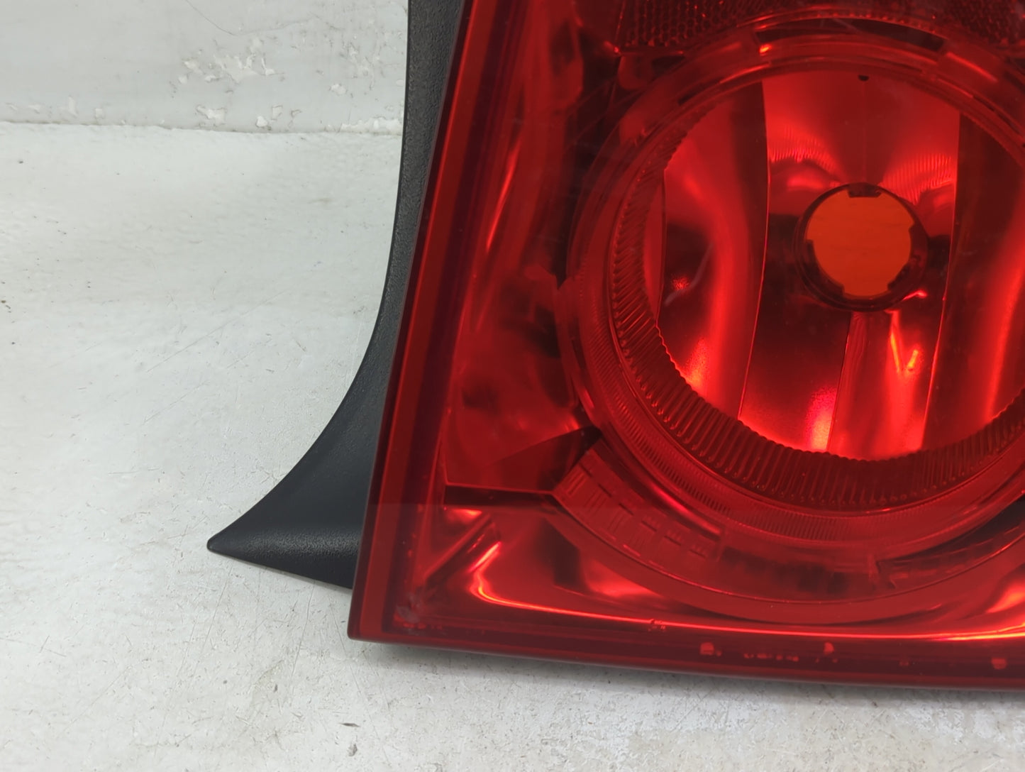 2008-2012 Chevrolet Malibu Tail Light Assembly Passenger Right OEM Fits Fits 2008 2009 2010 2011 2012 OEM Used Auto Parts - 
