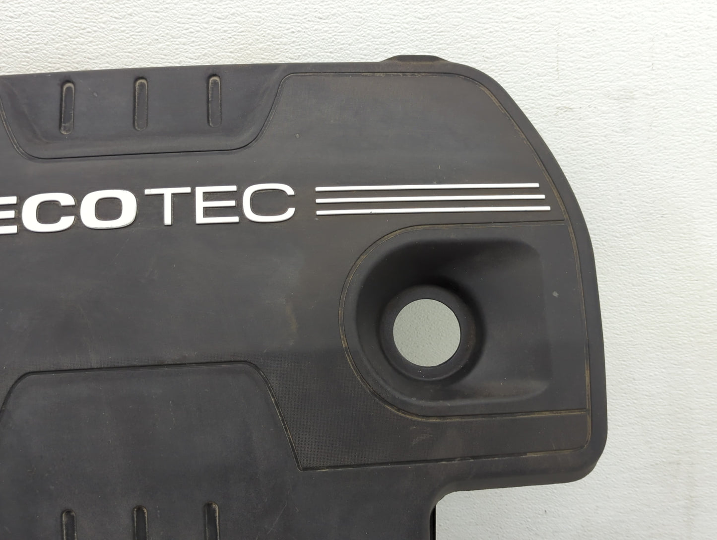 2010 Chevrolet Malibu Engine Cover - Oemusedautoparts1.com