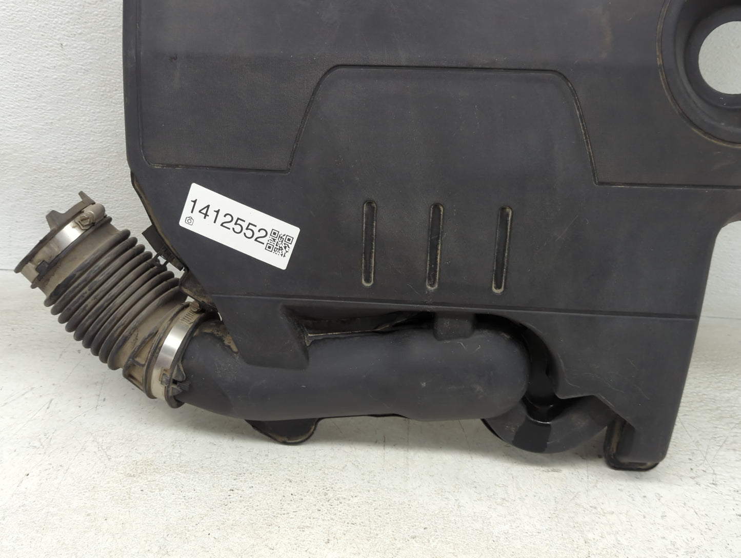 2010 Chevrolet Malibu Engine Cover - Oemusedautoparts1.com