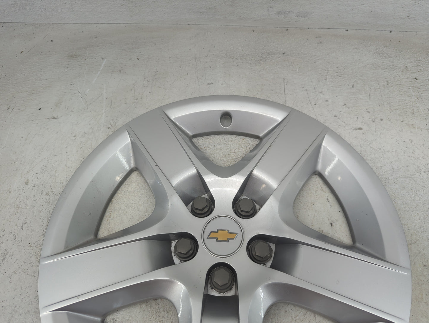 2010 Chevrolet Malibu Hubcap Wheel Cover Silver - Oemusedautoparts1.com