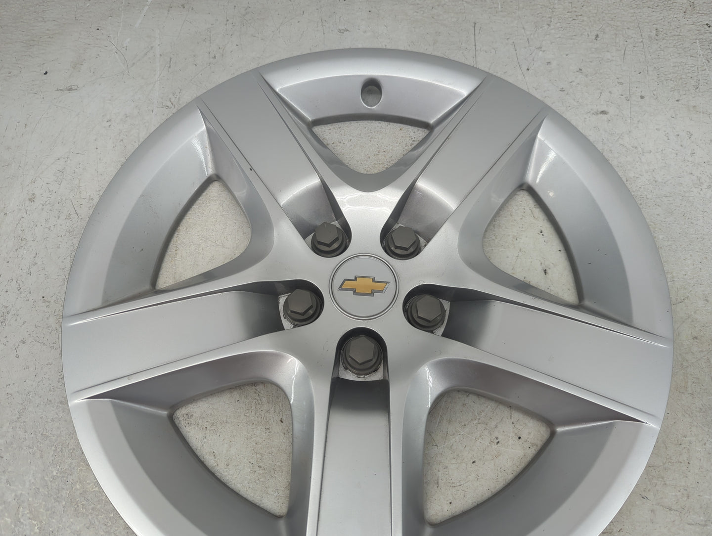 2010 Chevrolet Malibu Hubcap Wheel Cover Silver - Oemusedautoparts1.com
