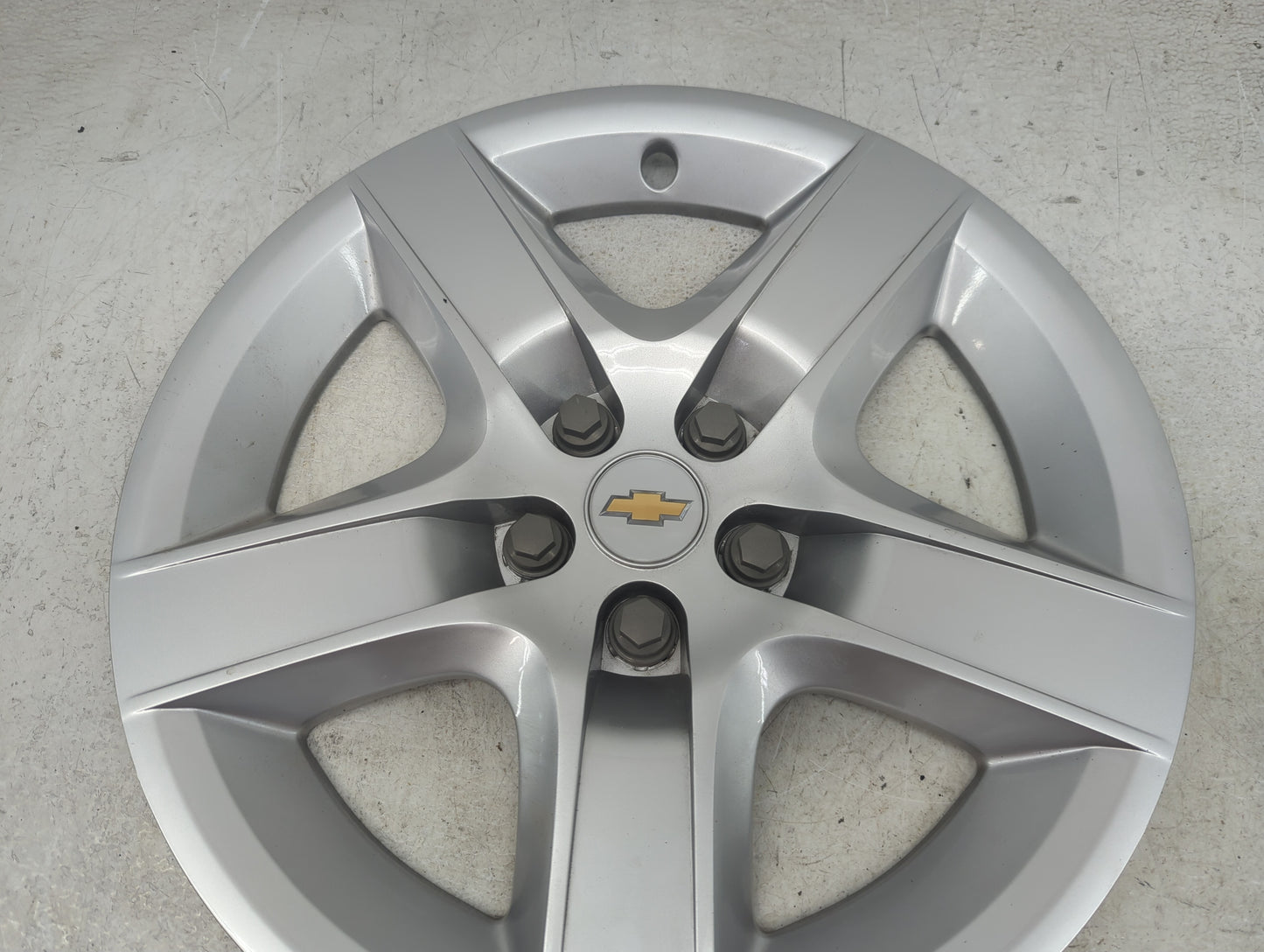 2010 Chevrolet Malibu Hubcap Wheel Cover Silver - Oemusedautoparts1.com