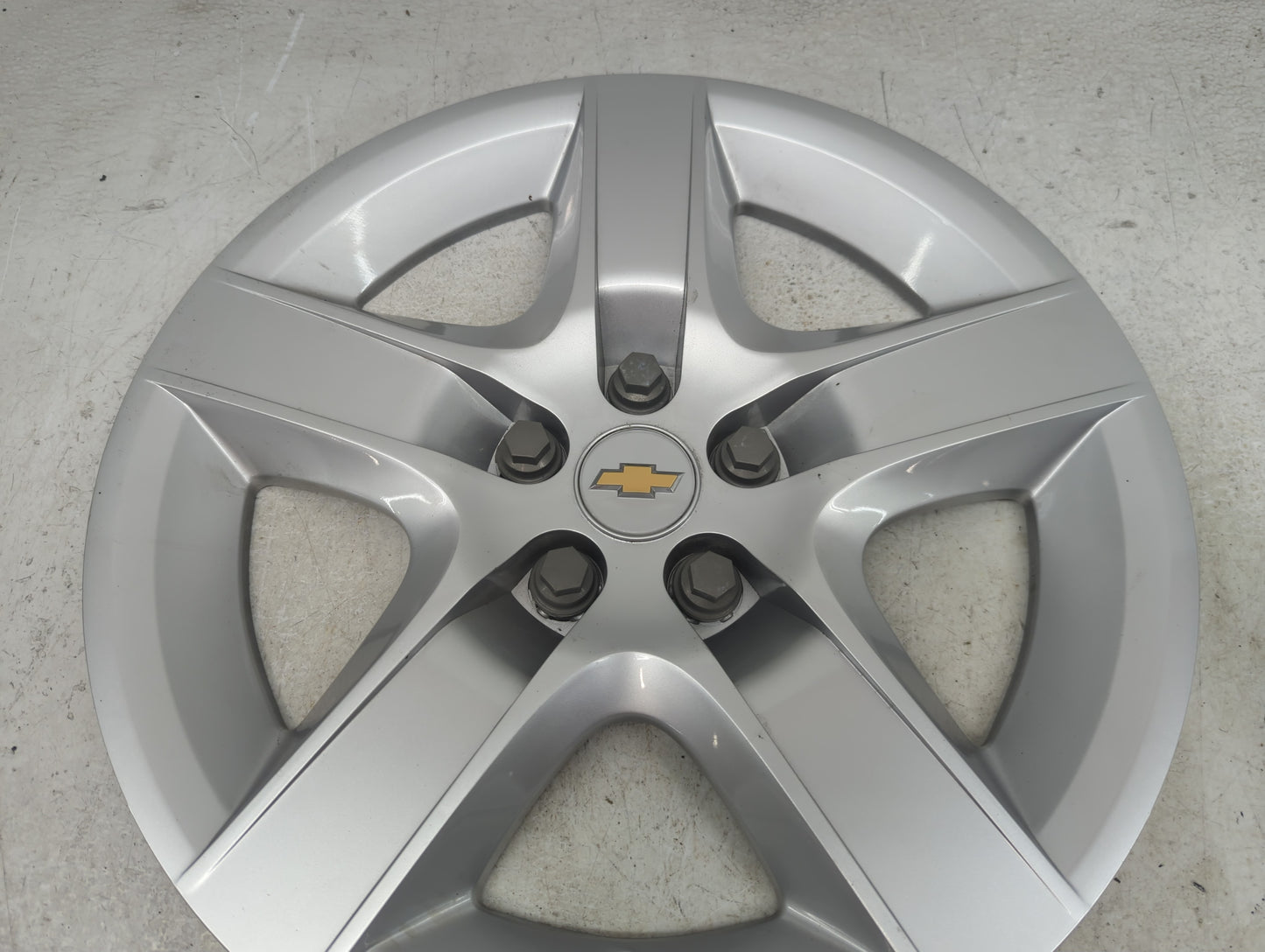 2010 Chevrolet Malibu Hubcap Wheel Cover Silver - Oemusedautoparts1.com