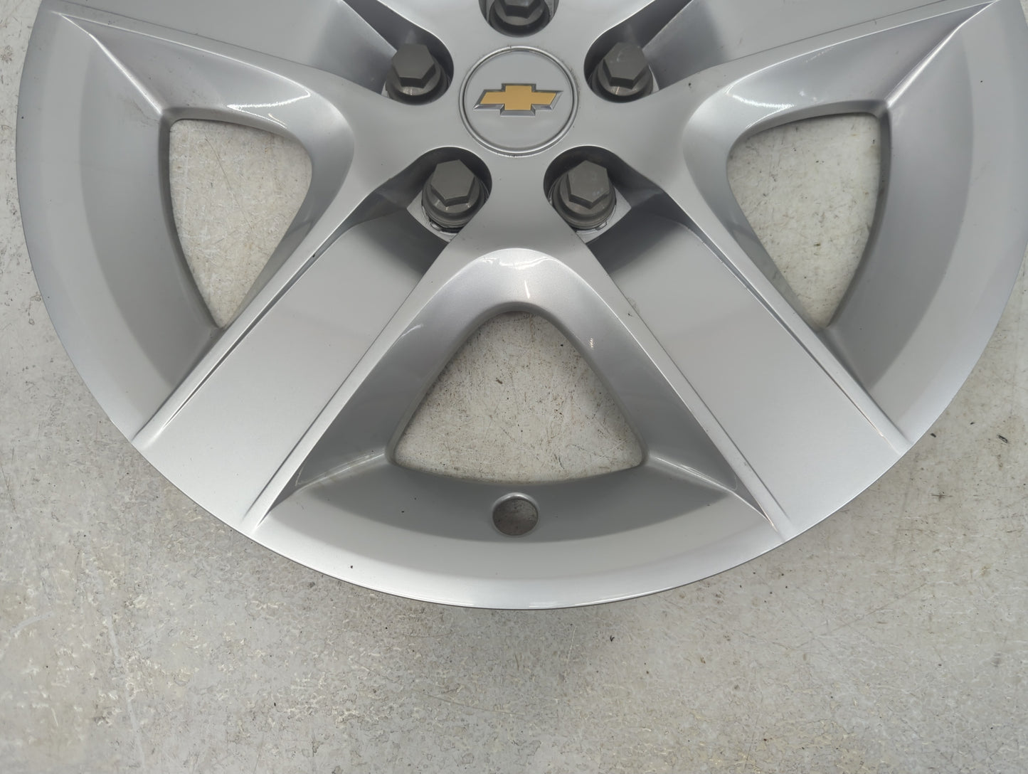 2010 Chevrolet Malibu Hubcap Wheel Cover Silver - Oemusedautoparts1.com