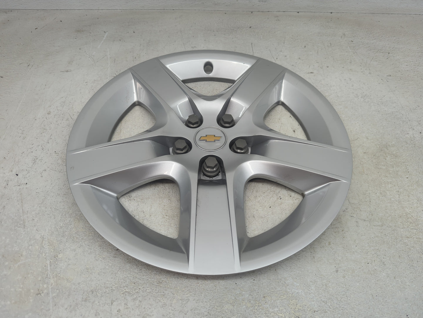 2010 Chevrolet Malibu Hubcap Wheel Cover Silver - Oemusedautoparts1.com