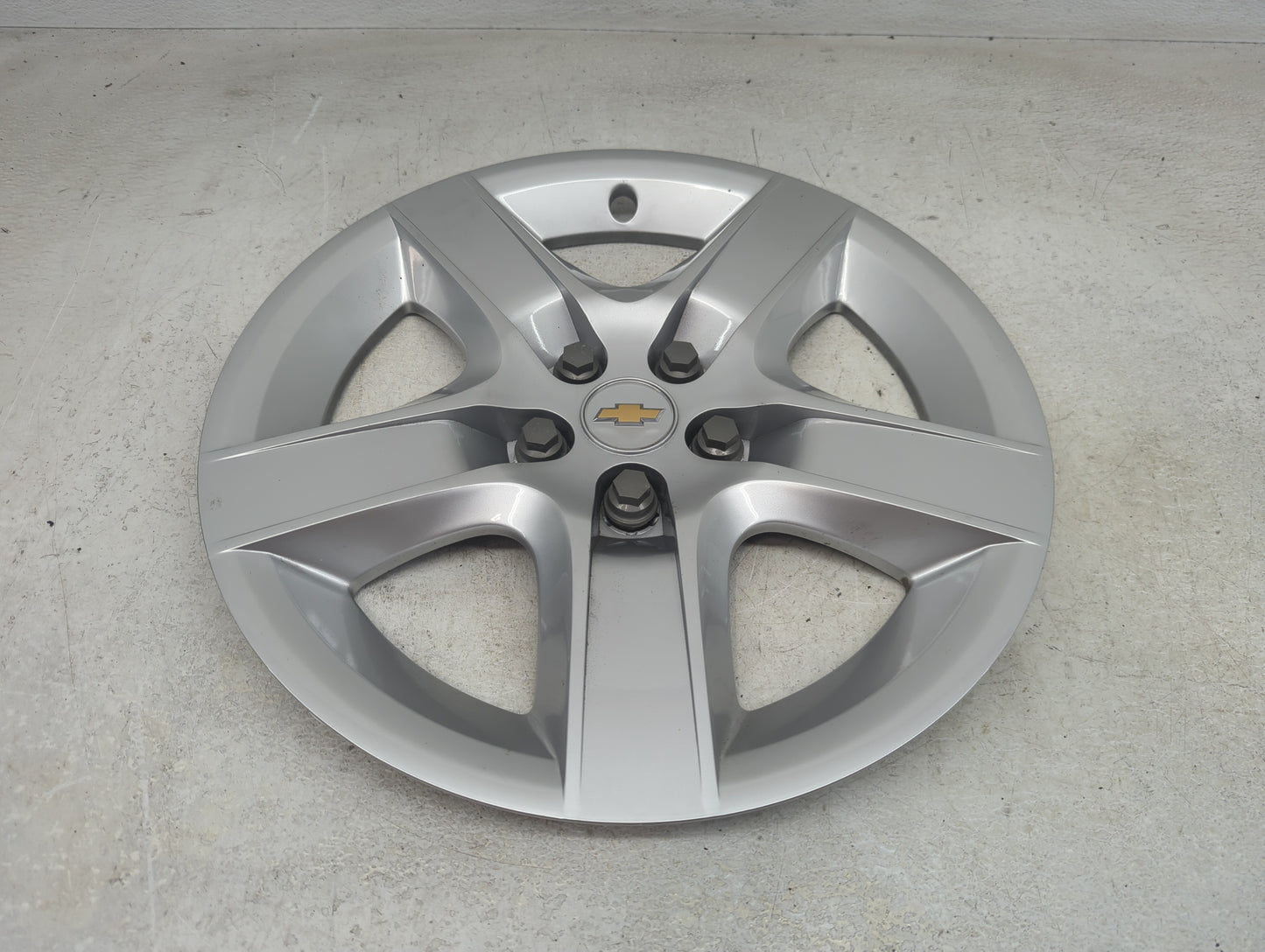 2010 Chevrolet Malibu Hubcap Wheel Cover Silver - Oemusedautoparts1.com
