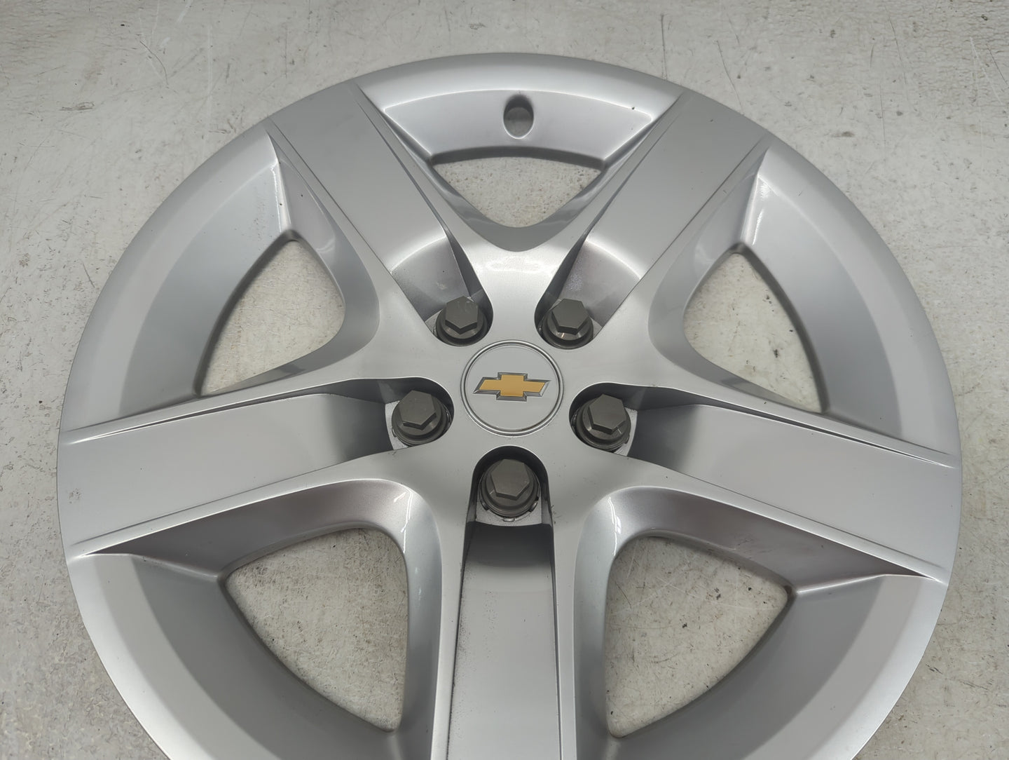 2010 Chevrolet Malibu Hubcap Wheel Cover Silver - Oemusedautoparts1.com